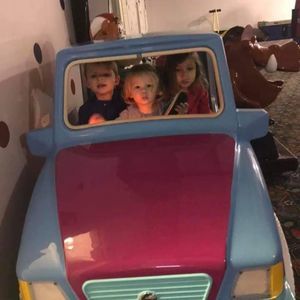 Meet your Posher, Holly